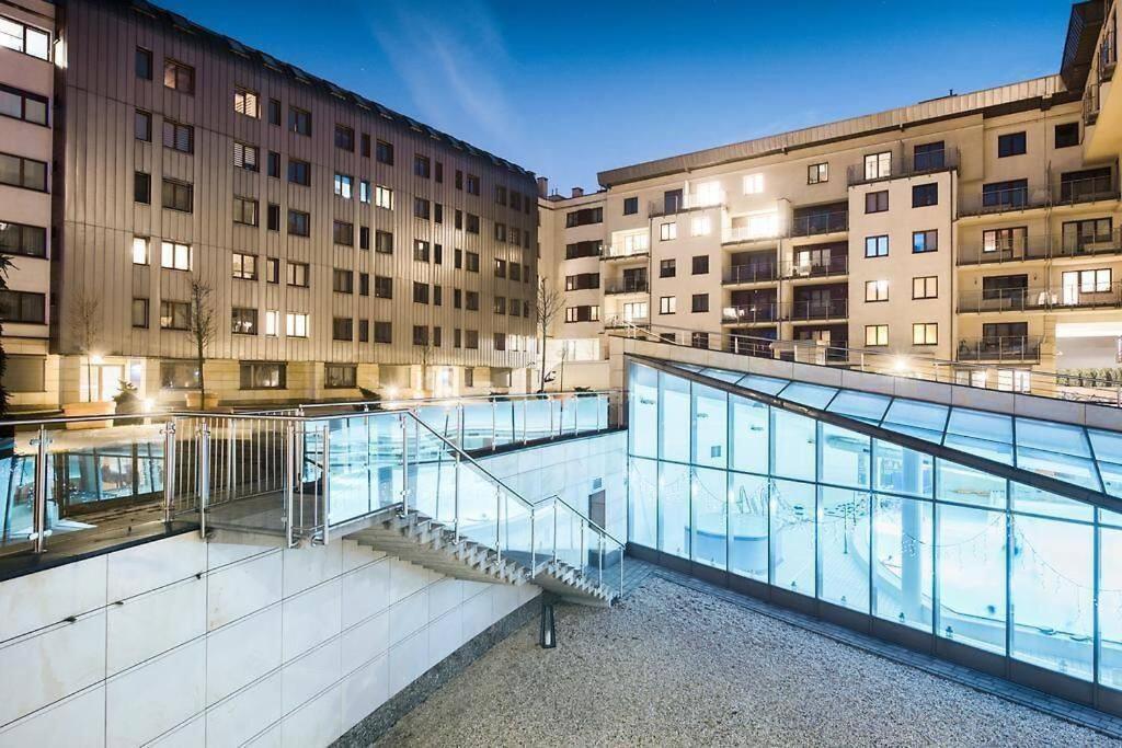 Premium Apartment For Old Town & Jewish Quarter - Balcony Plus Pool Onsite Cracovie Extérieur photo